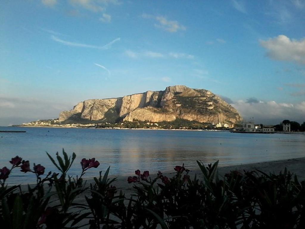 Ferienwohnung Casa Lunastella Locazione Turistica Mondello Exterior foto